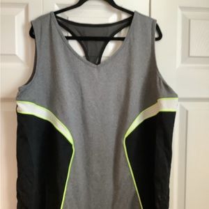 Catherine’s black & grey tank